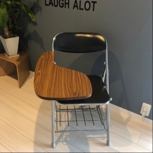 ☆期間限定出品/テーブル付きパイプ椅子