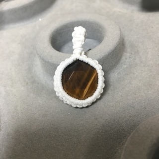 完売【新品】タイガーアイ 六芒星 マクラメペンダントトップの画像