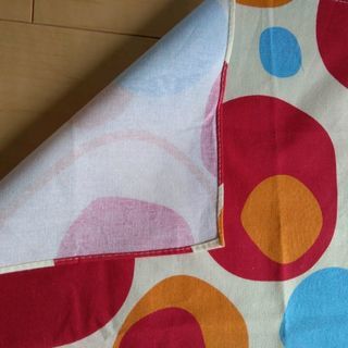 【お弁当包み、ラッピングに】ポップ柄マルチクロスの画像