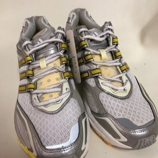 アディダス スーパーノバ w 新品 25cmの画像