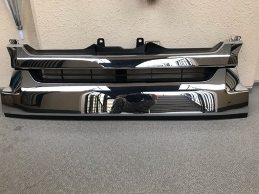 ハイエースワイド4型メッキグリル