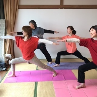 ヨガ無料体験のお知らせ〜５月の予定は(^^)