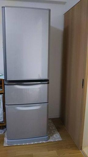【取引中】三菱 冷蔵庫　MR-C37S-S クールシルバー