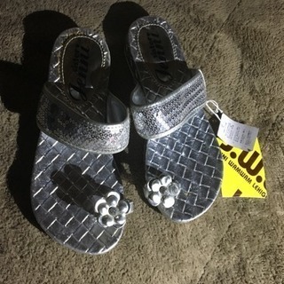💗新品ジェニーちゃんサンダル18センチ🎀の画像