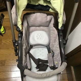 コンビのベビーカー グランパセオ LY-600 ネイチャーベージュの画像