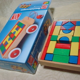  積み木　木の車に入っています　箱つき　ドイツ製　HEROSの画像