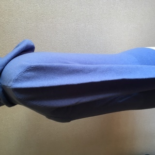 パウダーブルーフード付きセーター　１１号（K.T.）の画像