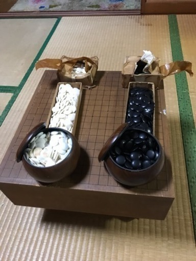 【大幅値下げ】囲碁と碁盤(約15cm)と予備の碁石