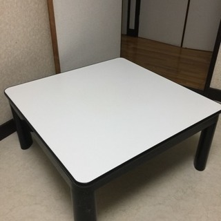 テーブル