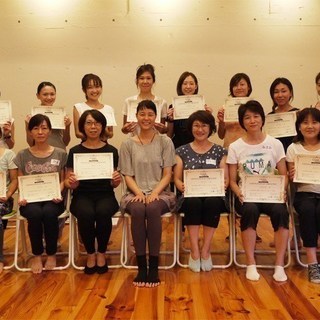 【7/12-13】シニア向けチェアヨガ指導者養成講座：ベーシック（2日間）＼参考図書「座ってできる！シニアヨガ」付き！／スタジオ開催の画像