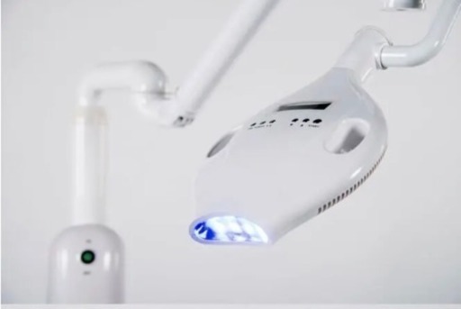 【美品】最終値下げ！セルフホワイトニング機械＋備品セット！