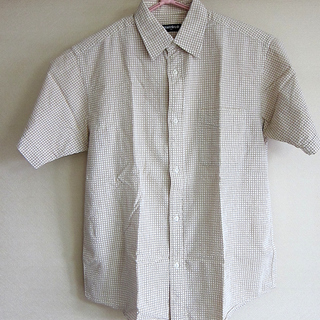 UNIQLOメンズ半袖シャツM