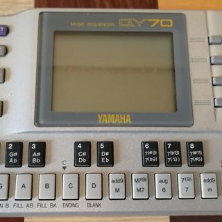 中古YAMAHA「QY70」