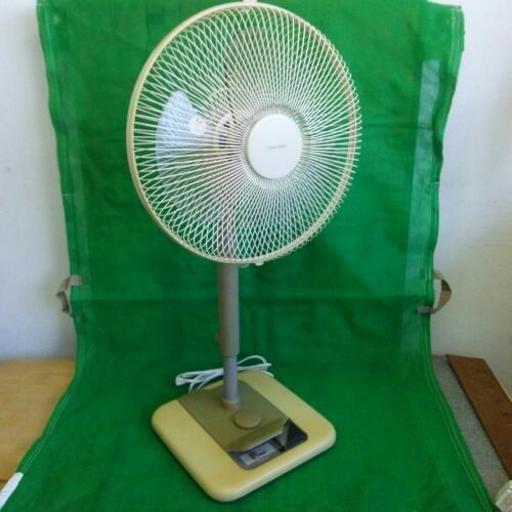 古物  古い 扇風機   大きめ     幅41  奥行31.5  高さ85 から  105  （ｃｍ） ブラザー扇風機