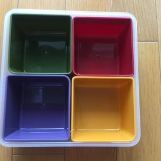 おせち料理や行楽のお弁当に大きめタッパー あげますの画像
