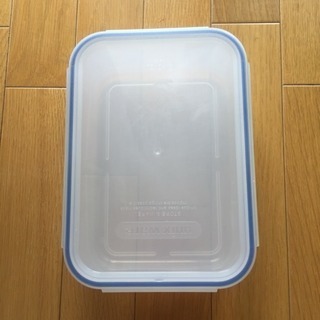 おせち料理や行楽のお弁当に大きめタッパー あげますの画像