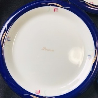 新品スイーツスープサラダ皿セット紺色☆スプーン付☆金装飾花柄の画像