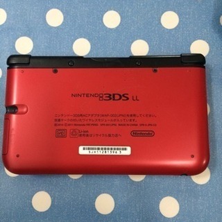 赤い3DSの画像