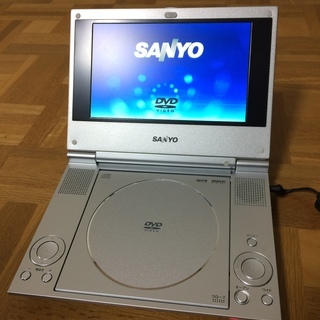 ポータブルDVDプレーヤー（ジャンク）