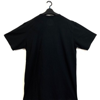 VERSACE　目立つこと間違いなし　ロゴ入りTシャツの画像