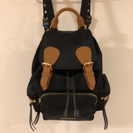 バーバリー  リュック ベアチャーム付き テクニカルナイロン＆レザー