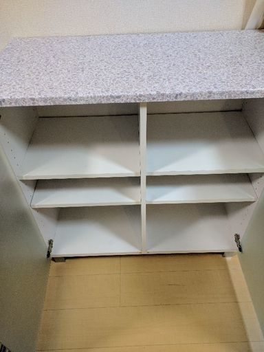 キッチンキャビネット