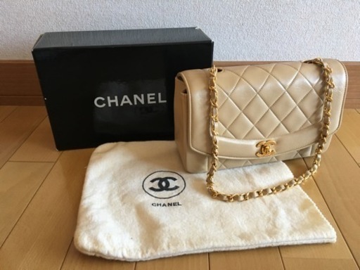 シャネル CHANEL チェーンショルダー ベージュ 超美品  （現在交渉中ですが受付締切ます）
