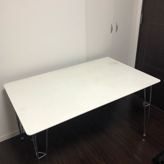 【取りに来てくれる方限定 0円】ニトリのダイニングテーブルの画像