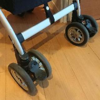 アップリカのベビーカー ソラリアの画像