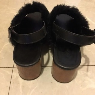 sango ファーサンダル ほぼ新品の画像