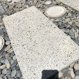 溶岩石の敷石
