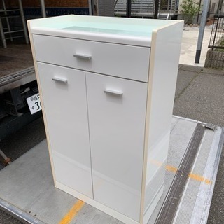 【取引中】平成最後の値下げ！！表示価格の半値！下駄箱 白色家具