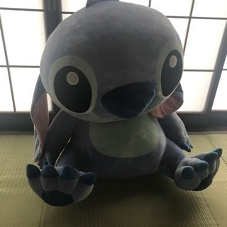 スティッチの大きなぬいぐるみ