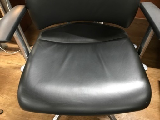 プラス リオルガ ハイバック本革オフィスチェア 中古