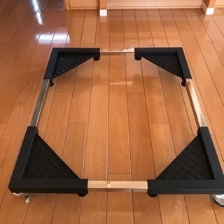 洗濯機用のキャスター