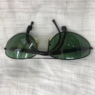 レイバンのサングラスの画像