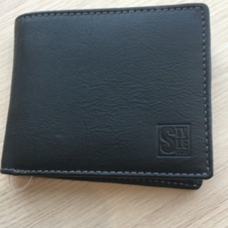 新品 二つ折り財布