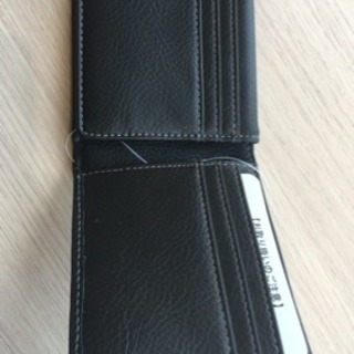 新品 二つ折り財布の画像