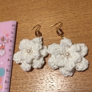 お花のピアス