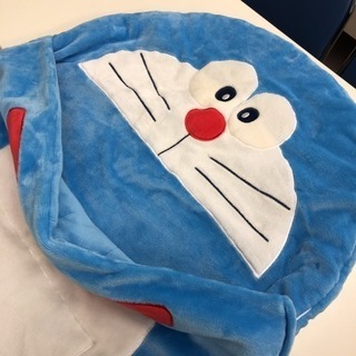 ドラえもんのお昼寝毛布の画像