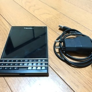 BlackBerry Passport LTE  SIMフリースマートフォンの画像