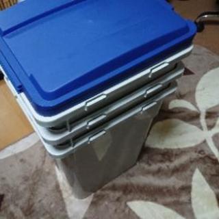 【取引売却済み】連結式ゴミ箱 45リットル ３個  ニトリの画像