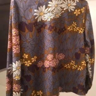 花柄♡ブラウスの画像