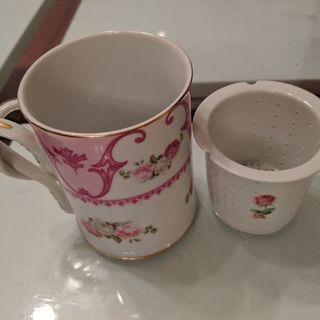 ロイヤルアーデン 茶こし付マグカップの画像