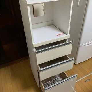 食器棚の画像