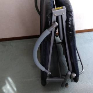 折りたたみベットの画像