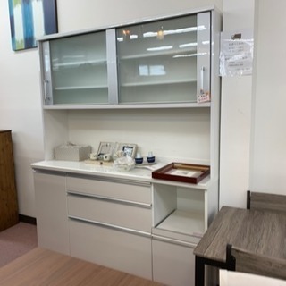 ◇ゴールデンウィークSALE開催中‼︎収納が多い食器棚