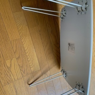 白いテーブルの画像