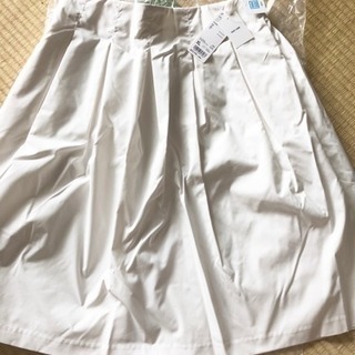 【新品・試着のみ】UNIQLO ユニクロ タックスカート