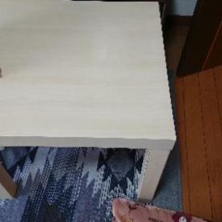 IKEAテーブル
